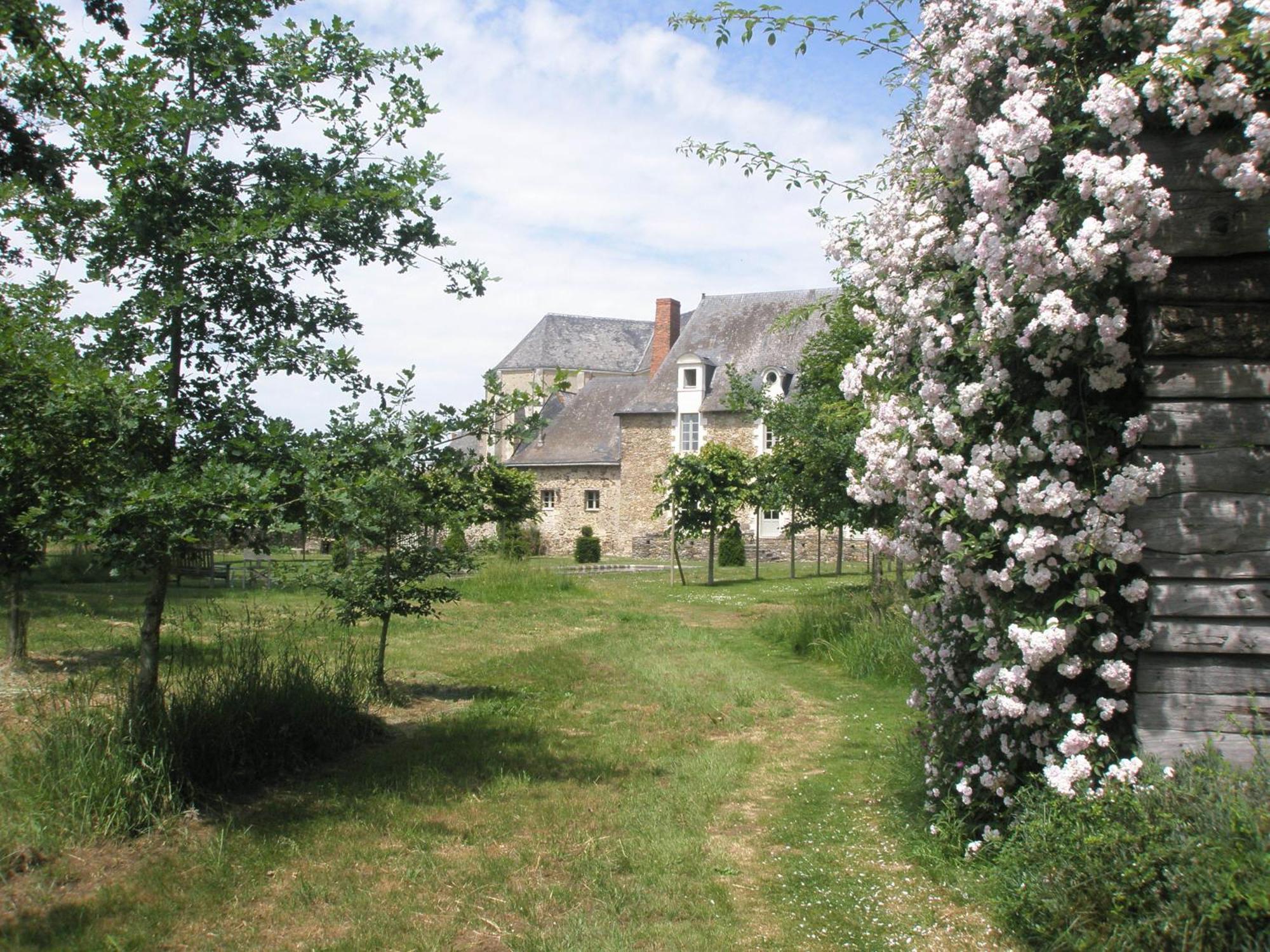Grange Du Plessis Bed & Breakfast Segré Eksteriør bilde